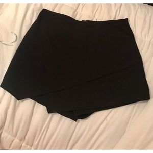 Solemio // Black Envelope Skort